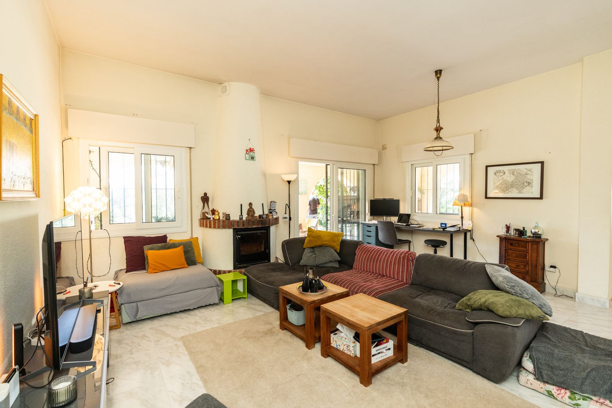 Villas de 4 dormitorios en venta en Marbesa – R5351044