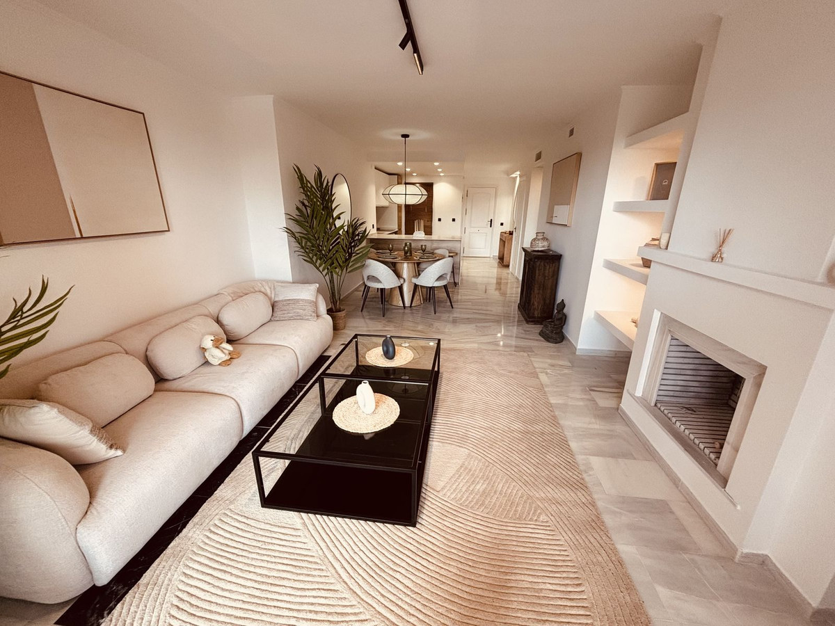 2 bedroom Apartments for sale in Calahonda – R5346172