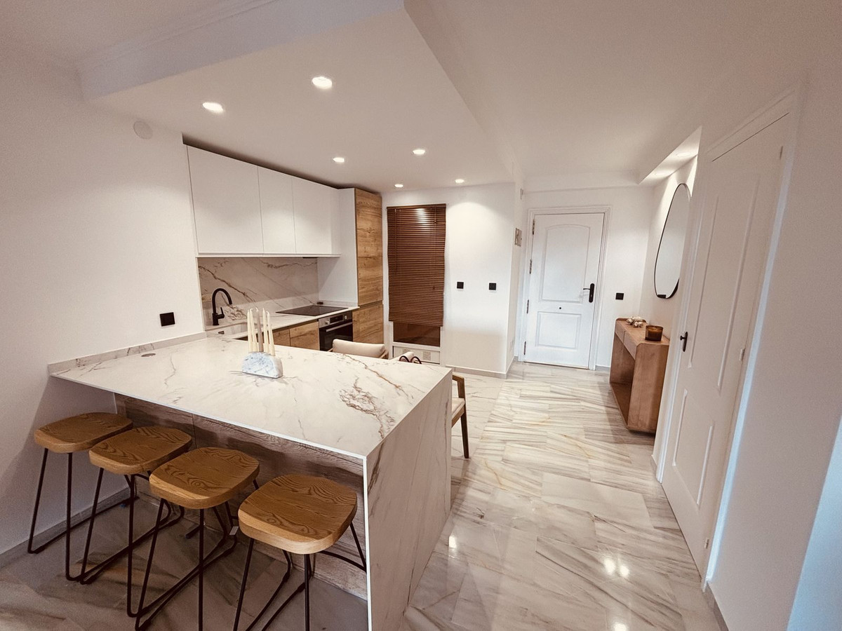 2 bedroom Apartments for sale in Calahonda – R5346172