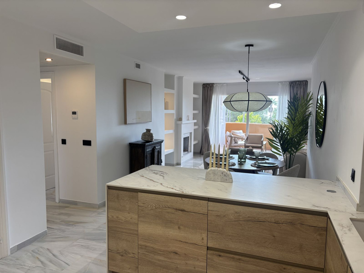 2 bedroom Apartments for sale in Calahonda – R5346172