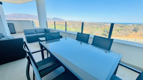 Apartamentos de 3 dormitorios en venta en La Cala de Mijas – R5333398