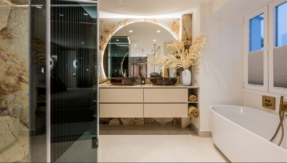 3 bedroom Apartments for sale in Los Monteros – R4875970