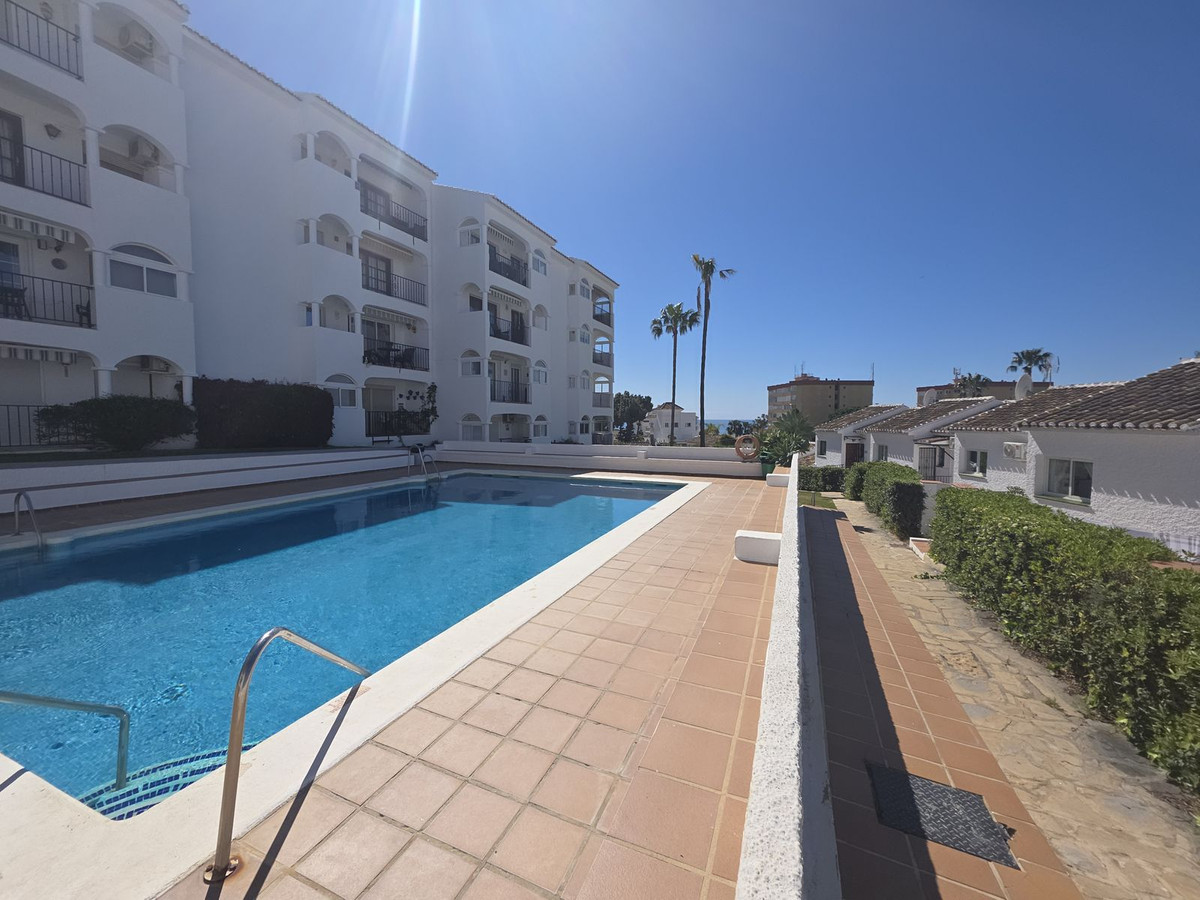 2 bedroom Apartments for sale in La Cala de Mijas – R5337322