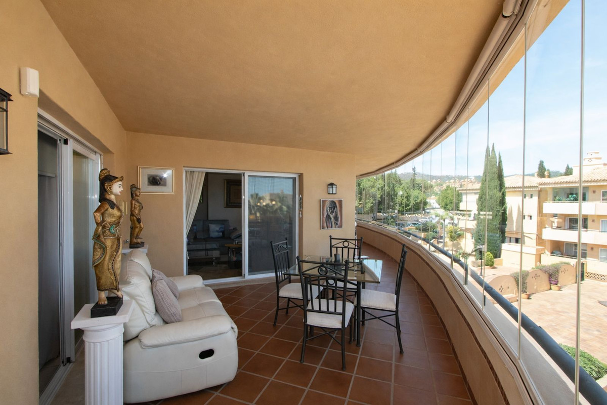 3 bedroom Penthouses for sale in Elviria – R5362024