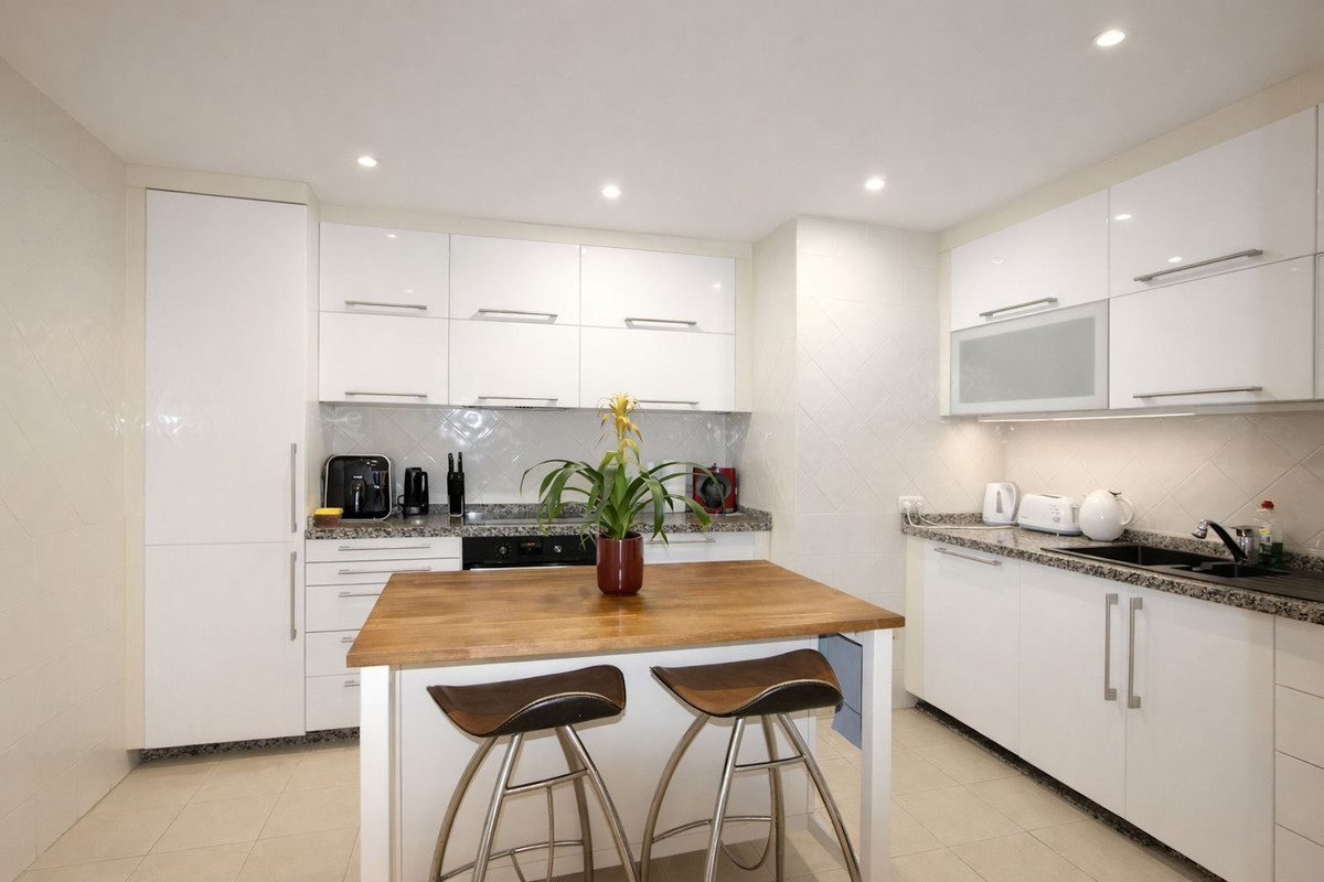 3 bedroom Penthouses for sale in Elviria – R5362024