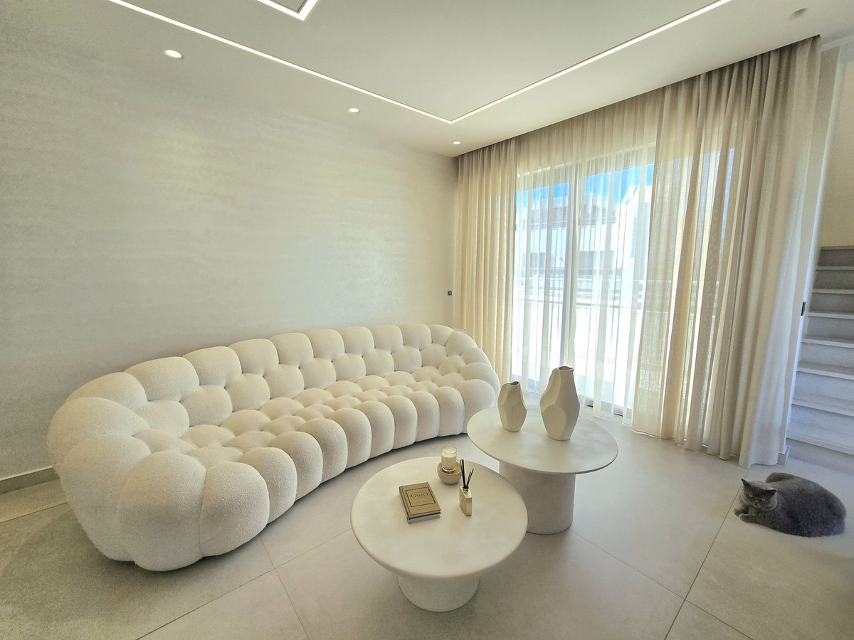 2 bedroom Apartments for sale in La Cala de Mijas – R5337361