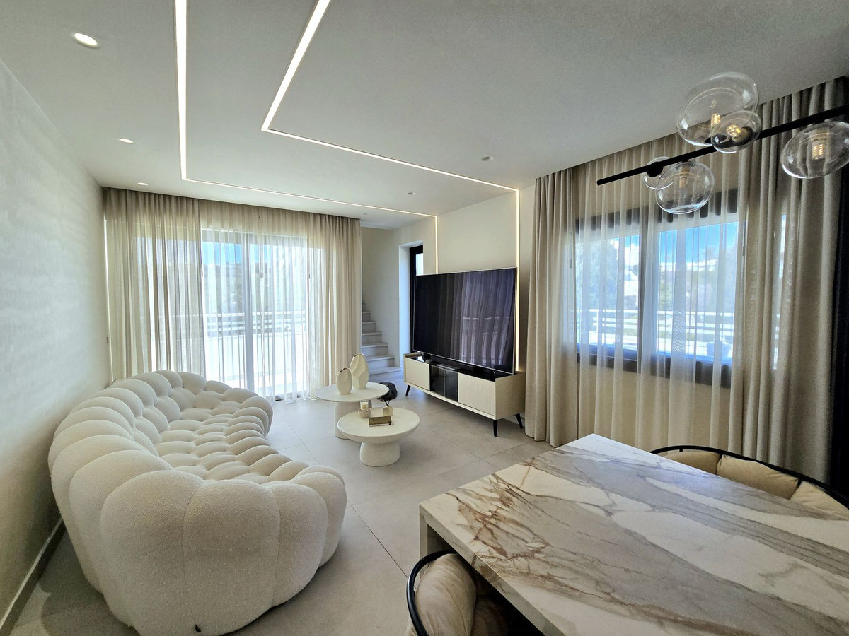 2 bedroom Apartments for sale in La Cala de Mijas – R5337361