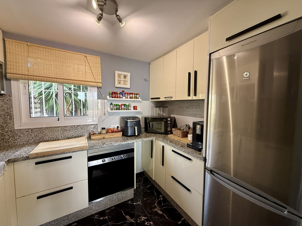 2 bedroom Townhouses for sale in Calahonda – R5357461