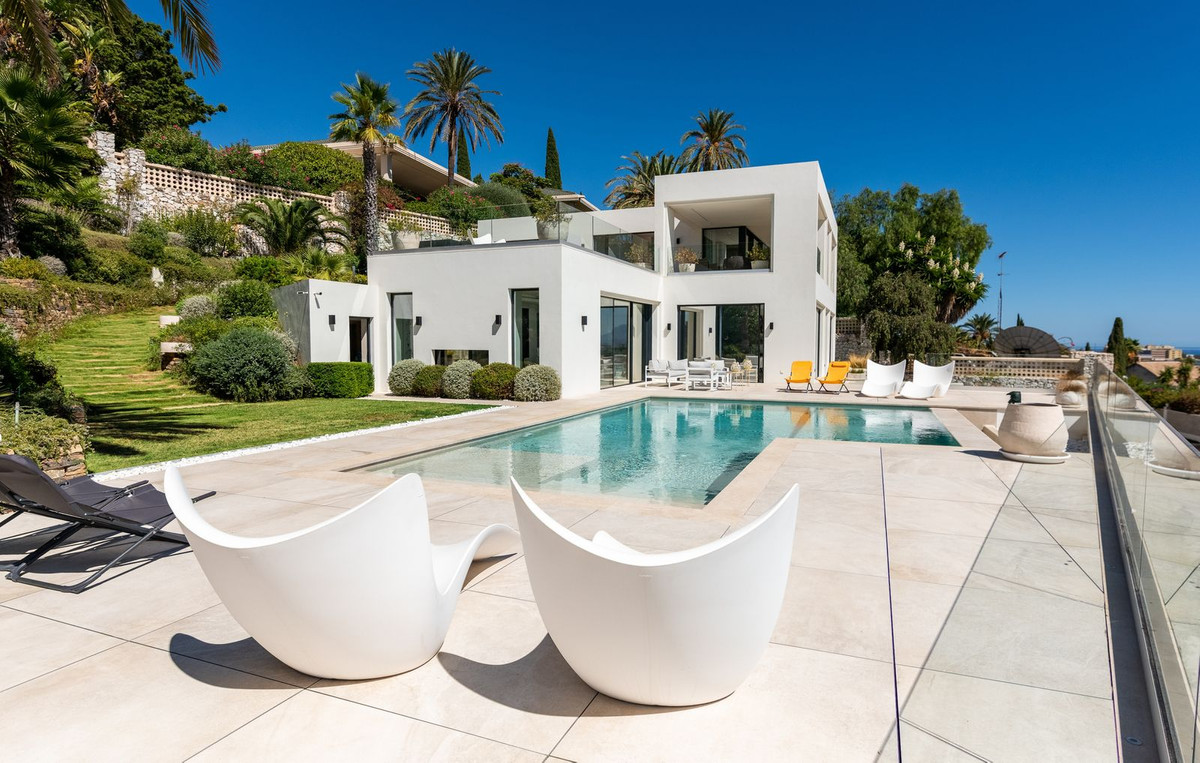 4 bedroom Villas for sale in Marbella – R5153068