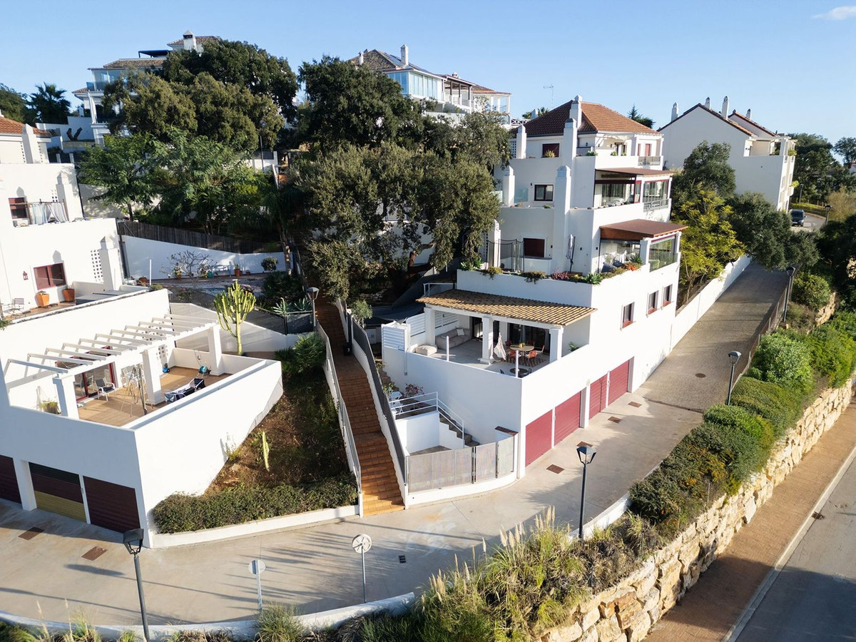 3 bedroom Townhouses for sale in La Mairena – R5346583