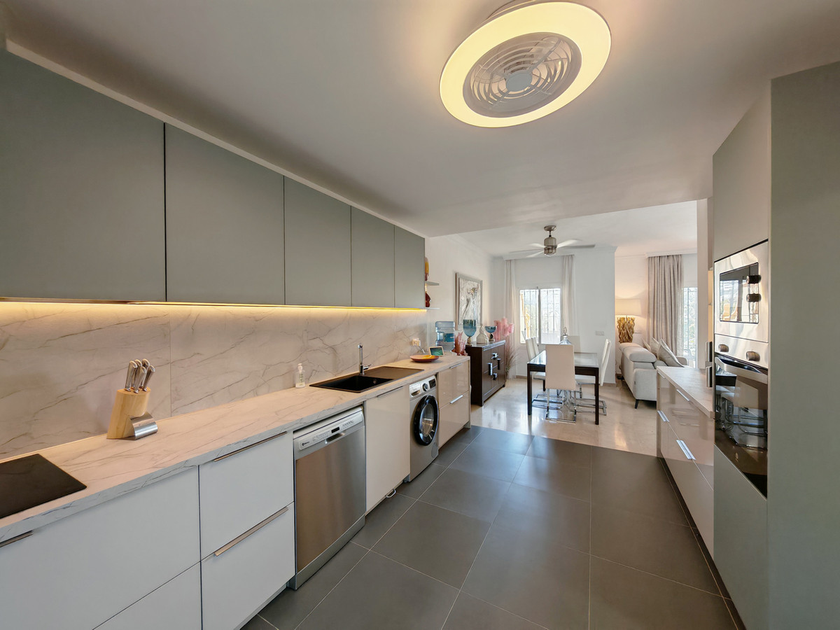 4 bedroom Townhouses for sale in Riviera del Sol – R5330005