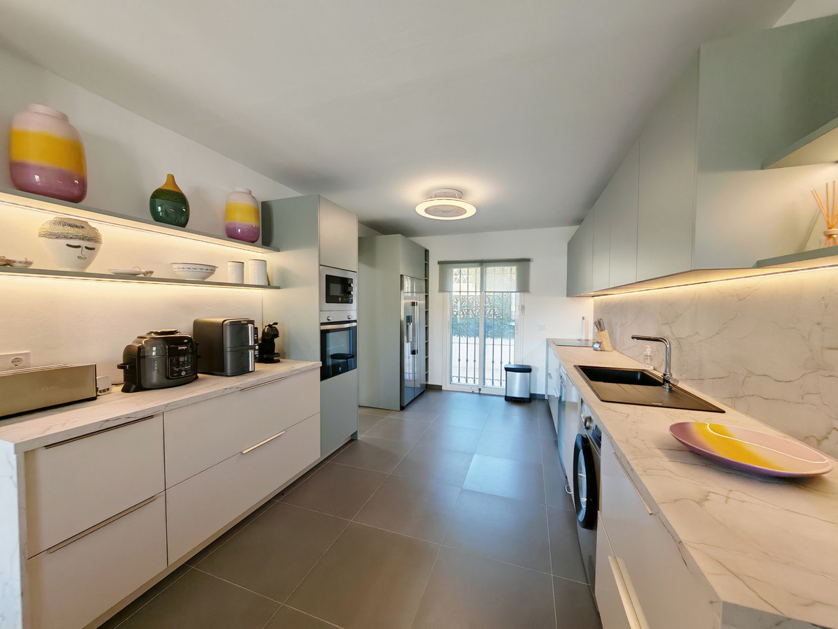 4 bedroom Townhouses for sale in Riviera del Sol – R5330005