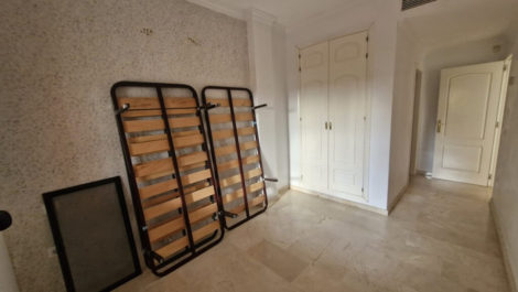 2 bedroom Apartments for sale in Elviria – R5367439