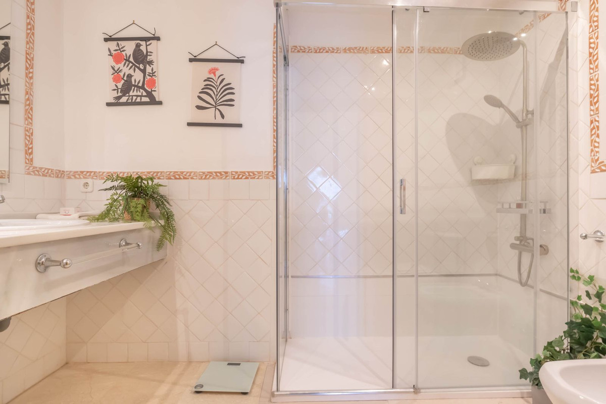 1 bedroom Apartments for sale in Marbesa – R5356120