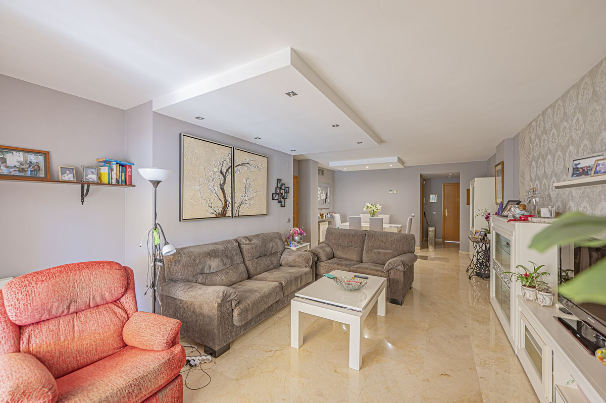 Apartamentos de 3 dormitorios en venta en Guadalmina Alta – R5347318