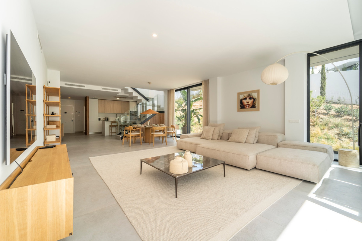 3 bedroom Apartments for sale in Marbella – R5343742