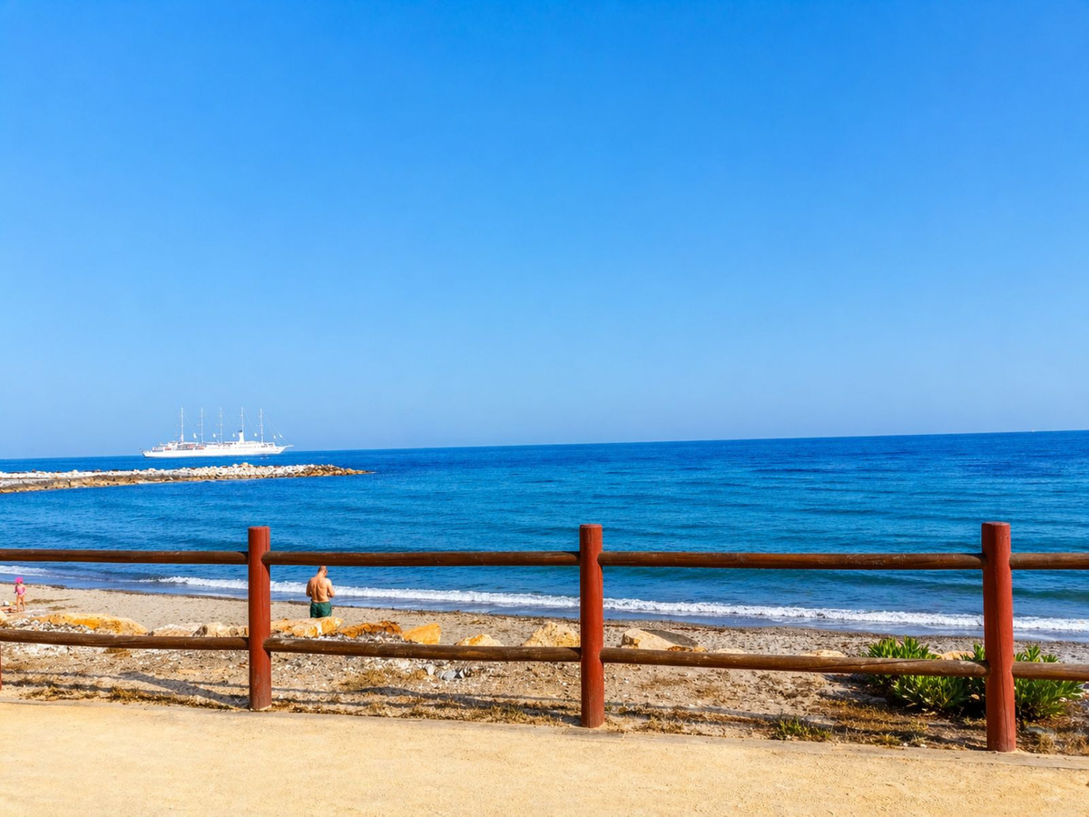 3 bedroom Apartments for sale in Marbella – R5364898