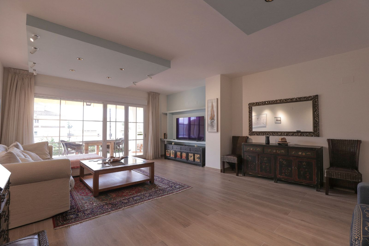 3 bedroom Apartments for sale in Cabopino – R5348041