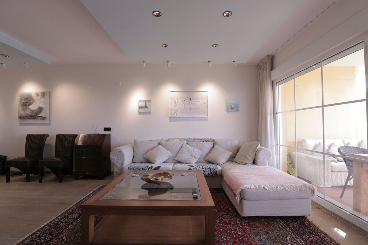 3 bedroom Apartments for sale in Cabopino – R5348041