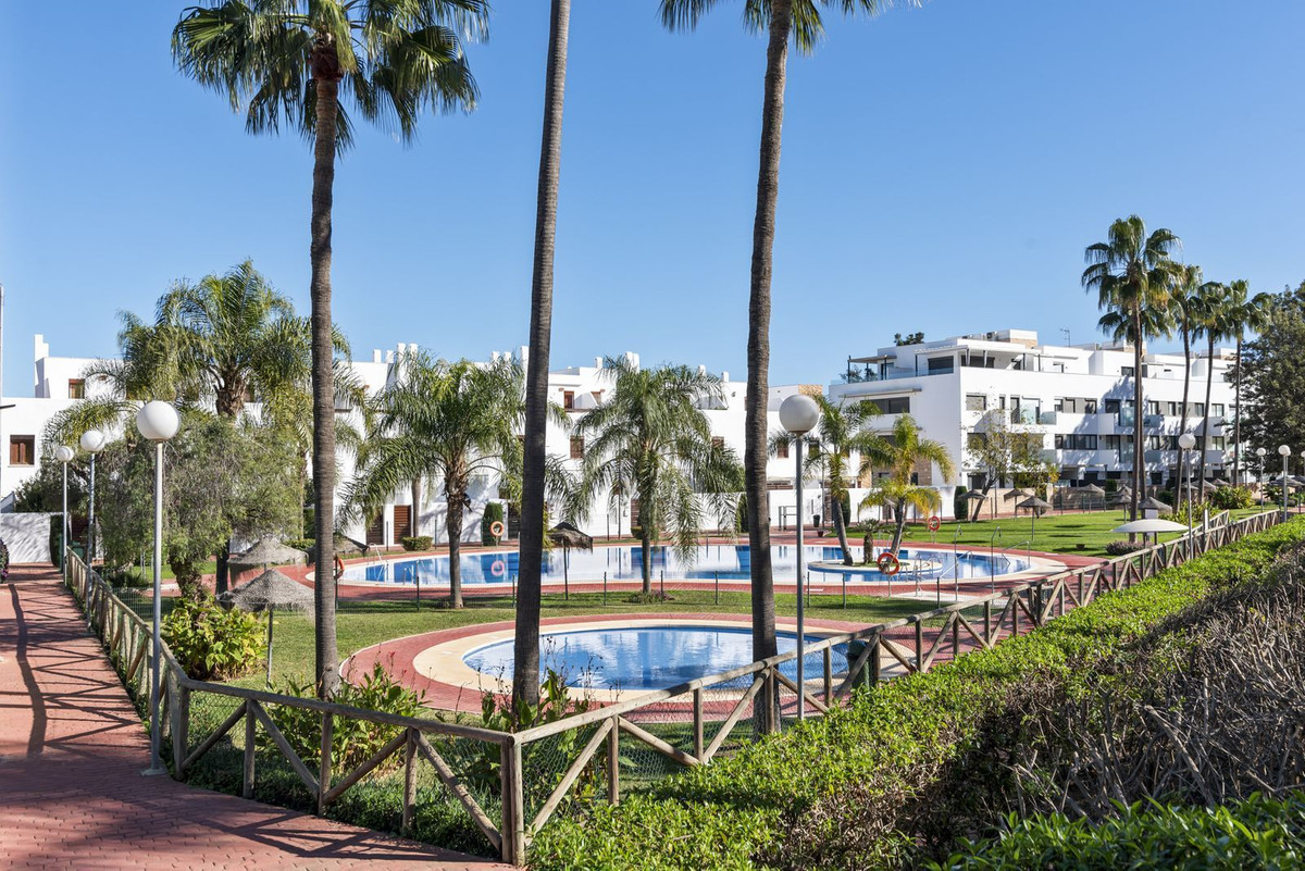 4 bedroom Apartments for sale in La Cala de Mijas – R5368036