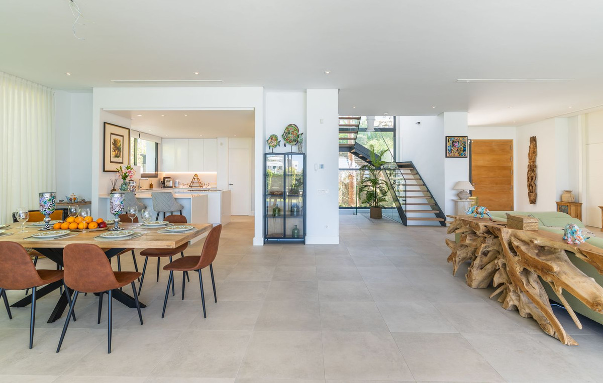 5 bedroom Villas for sale in Cabopino – R5339008 5 bedroom Villas for sale in Cabopino – R5339008