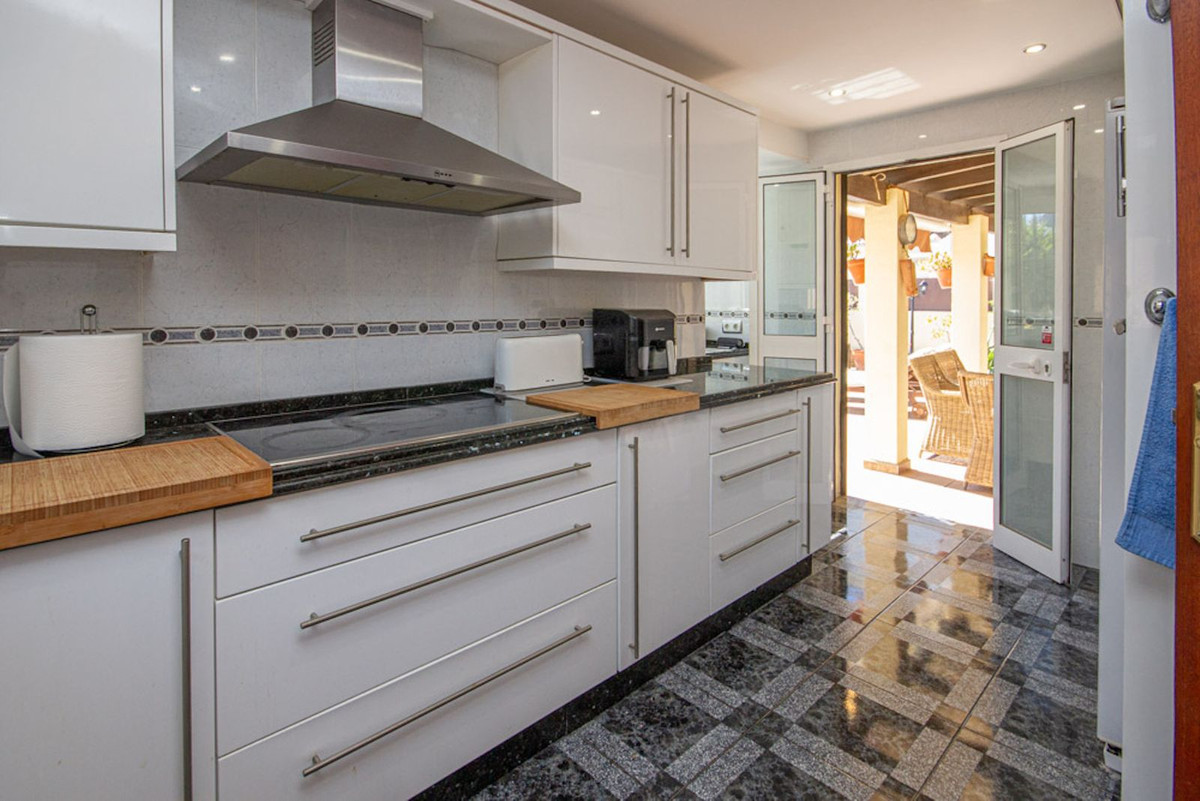 3 bedroom Villas for sale in Marbesa – R5346010