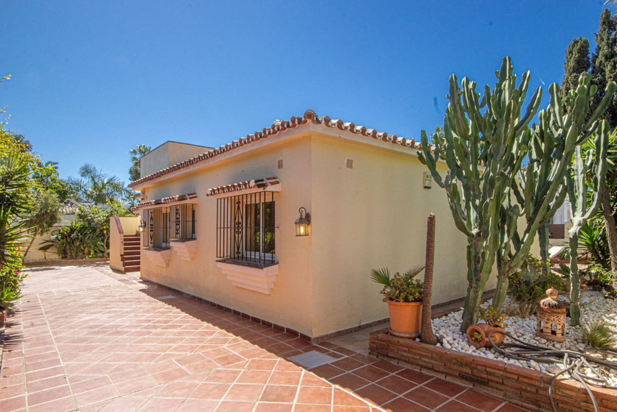 3 bedroom Villas for sale in Marbesa – R5346010