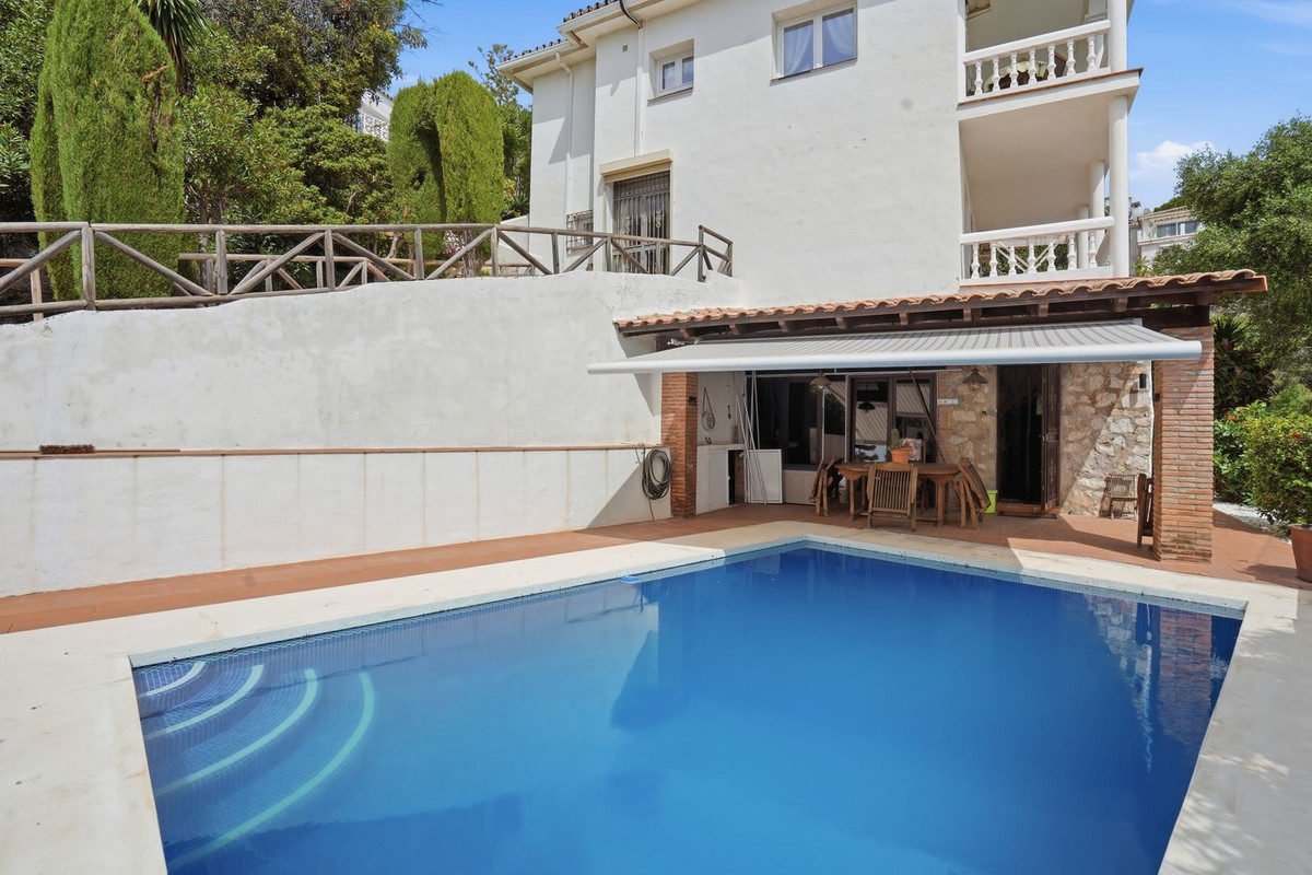 3 bedroom Villas for sale in La Cala de Mijas – R5342266