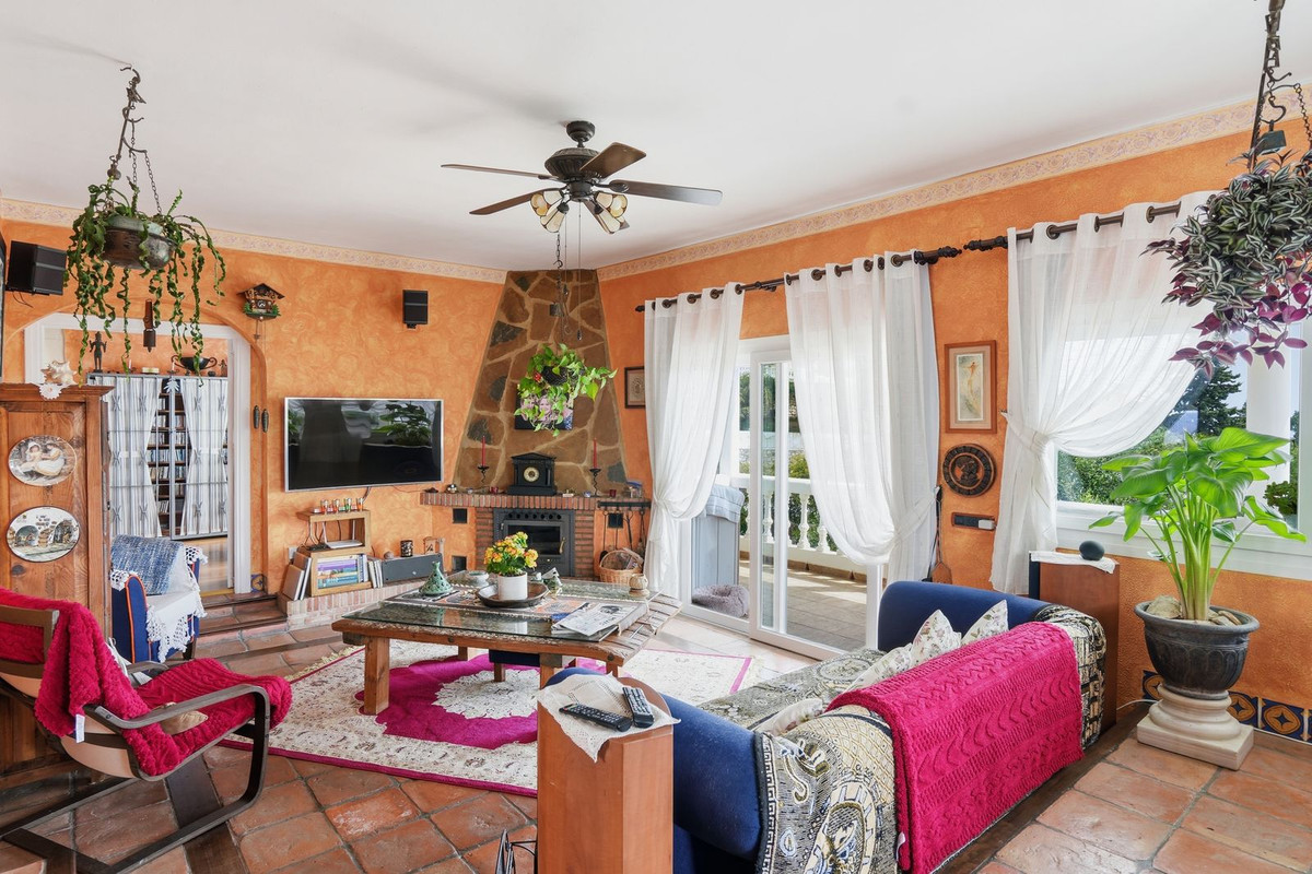 3 bedroom Villas for sale in La Cala de Mijas – R5342266