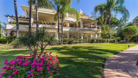 3 bedroom Apartments for sale in Nueva Andalucía – R5349382