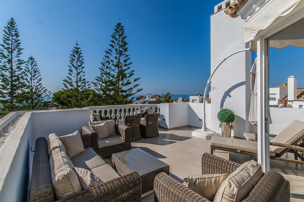 4 bedroom Penthouses for sale in Elviria – R5366002