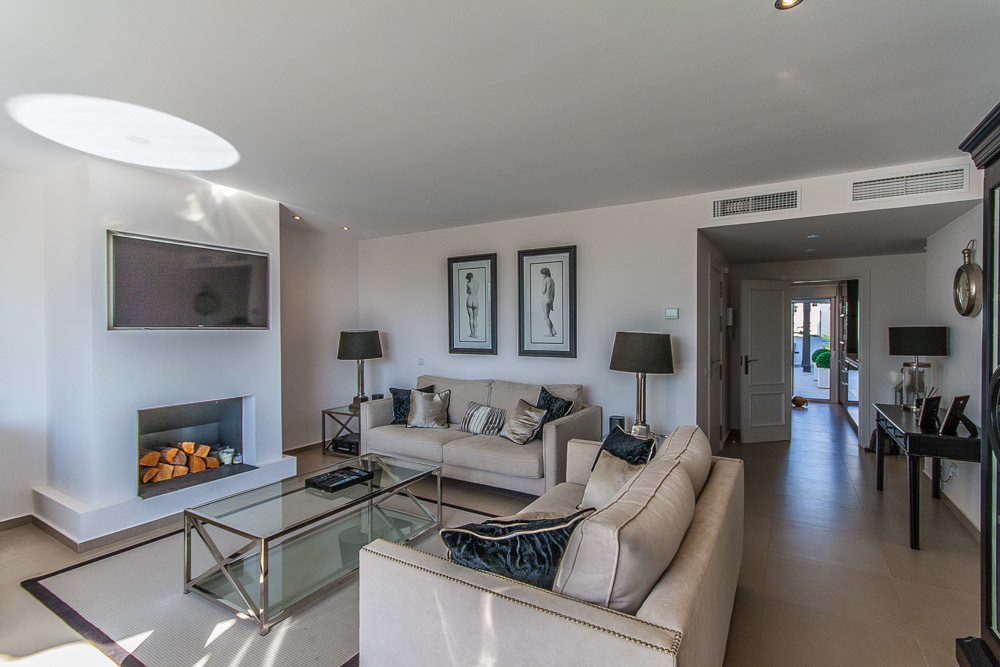 4 bedroom Penthouses for sale in Elviria – R5366002