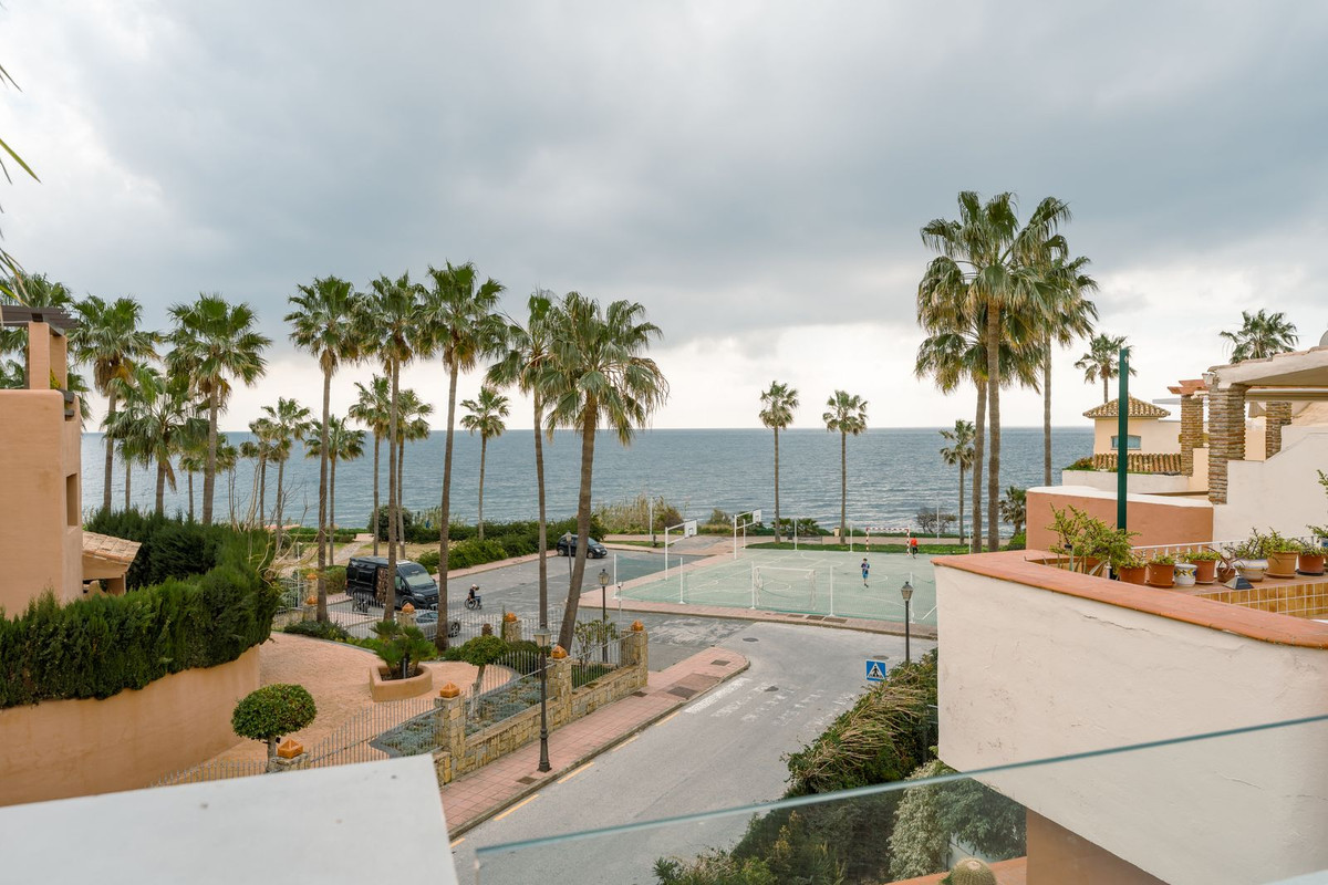 Adosados de 4 dormitorios en venta en Nueva Milla de Oro – R5318824