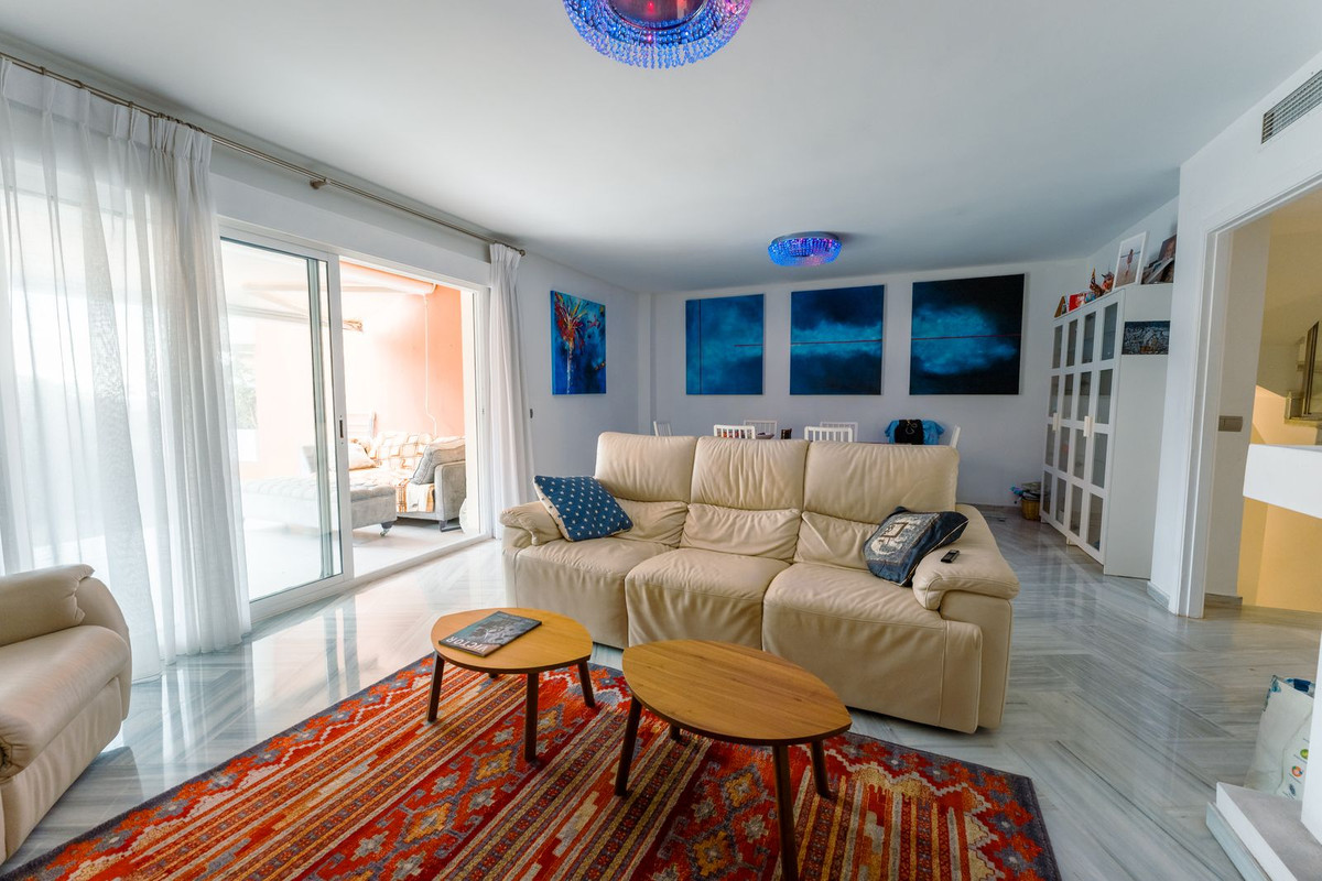 Adosados de 4 dormitorios en venta en Nueva Milla de Oro – R5318824