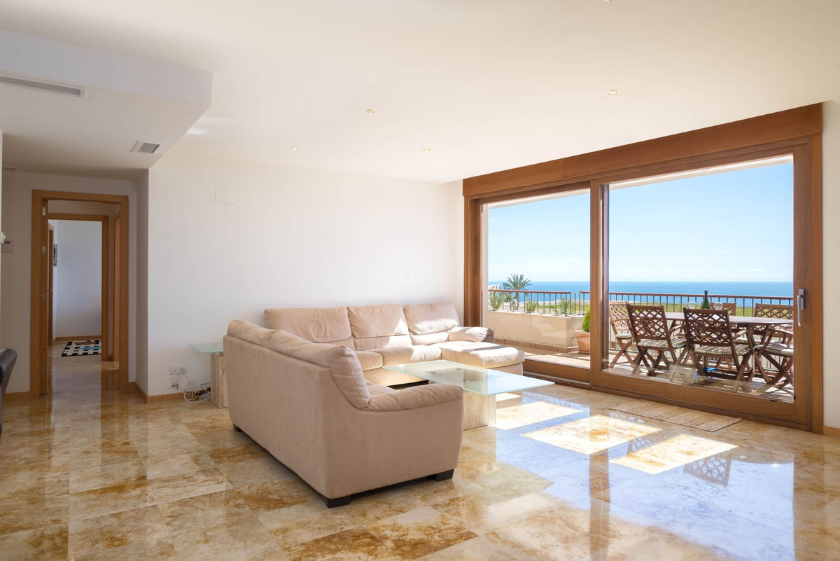 3 bedroom Apartments for sale in Altos de los Monteros – R5332495