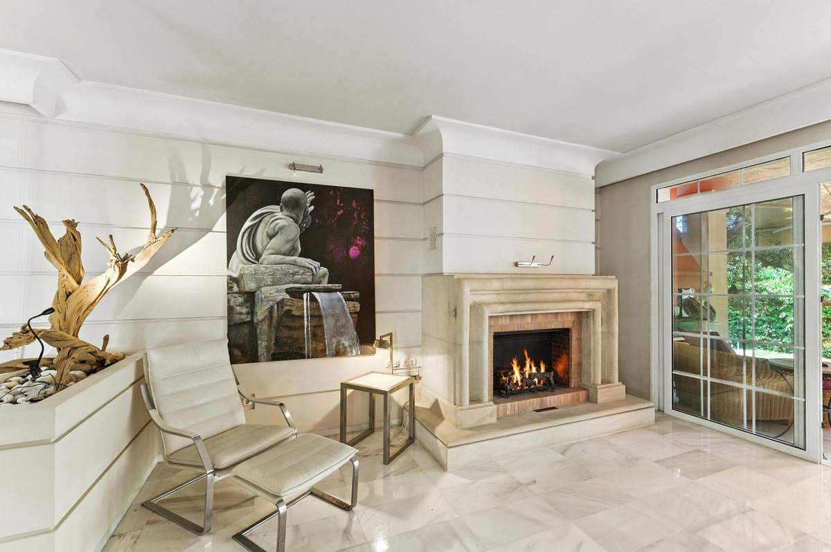 10 bedroom Villas for sale in Marbella – R5133331