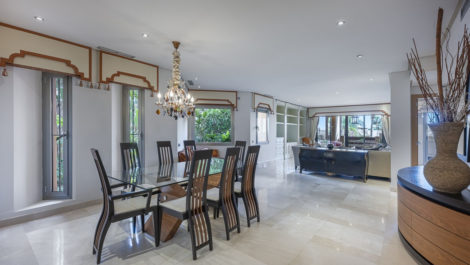 2 bedroom Apartments for sale in Marbella – R5353435