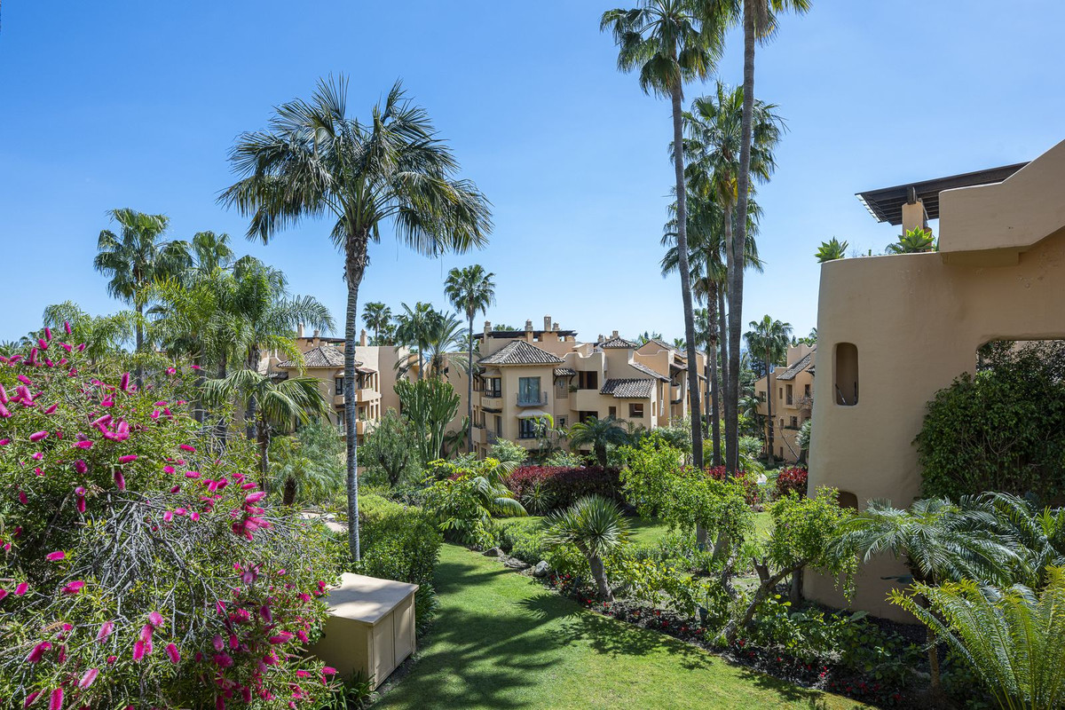 2 bedroom Apartments for sale in Marbella – R5353435