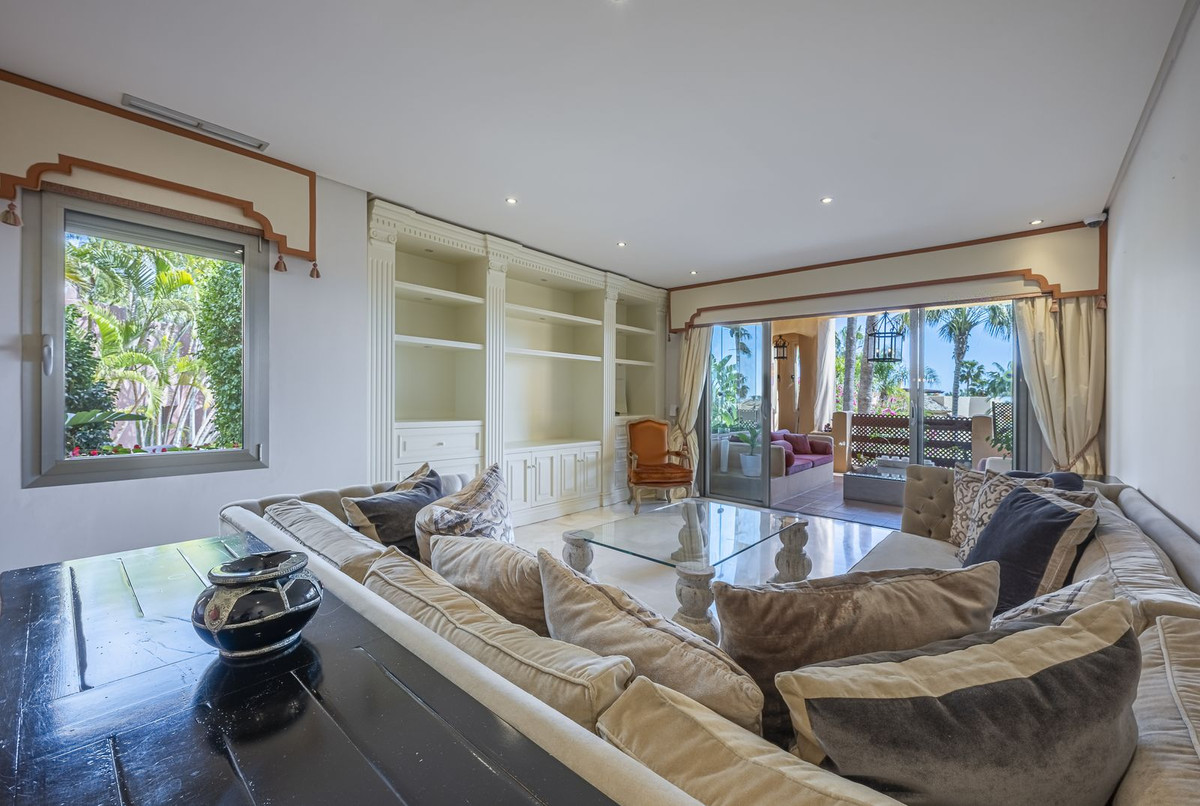 2 bedroom Apartments for sale in Marbella – R5353435