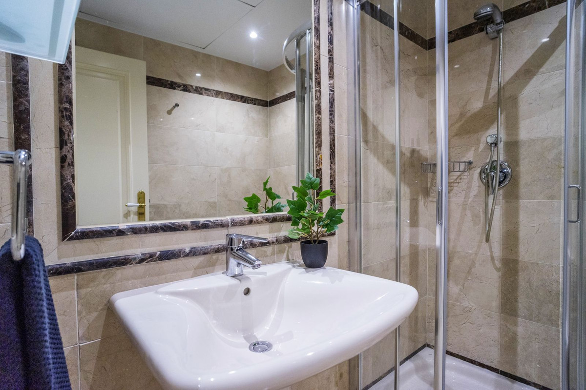 3 bedroom Apartments for sale in Marbella – R5153677