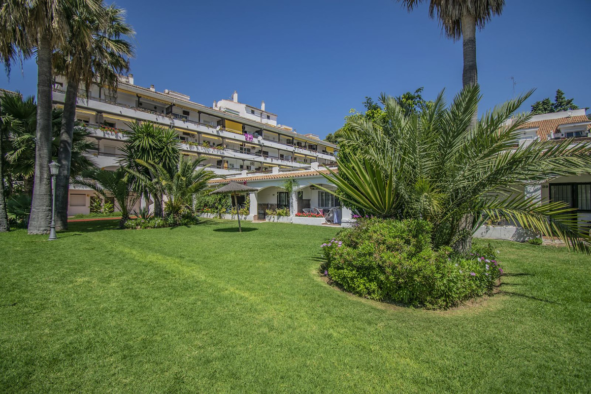 1 bedroom Penthouses for sale in Milla de Oro – R5367196