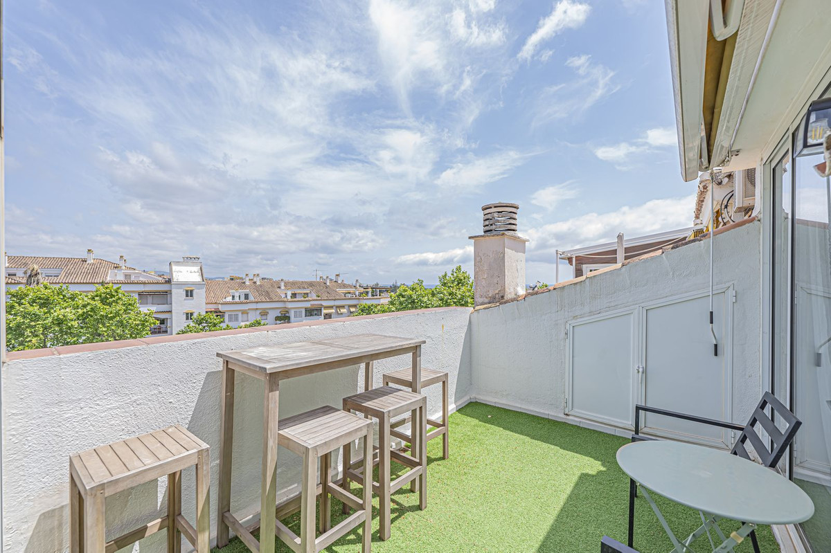 1 bedroom Penthouses for sale in Milla de Oro – R5367196