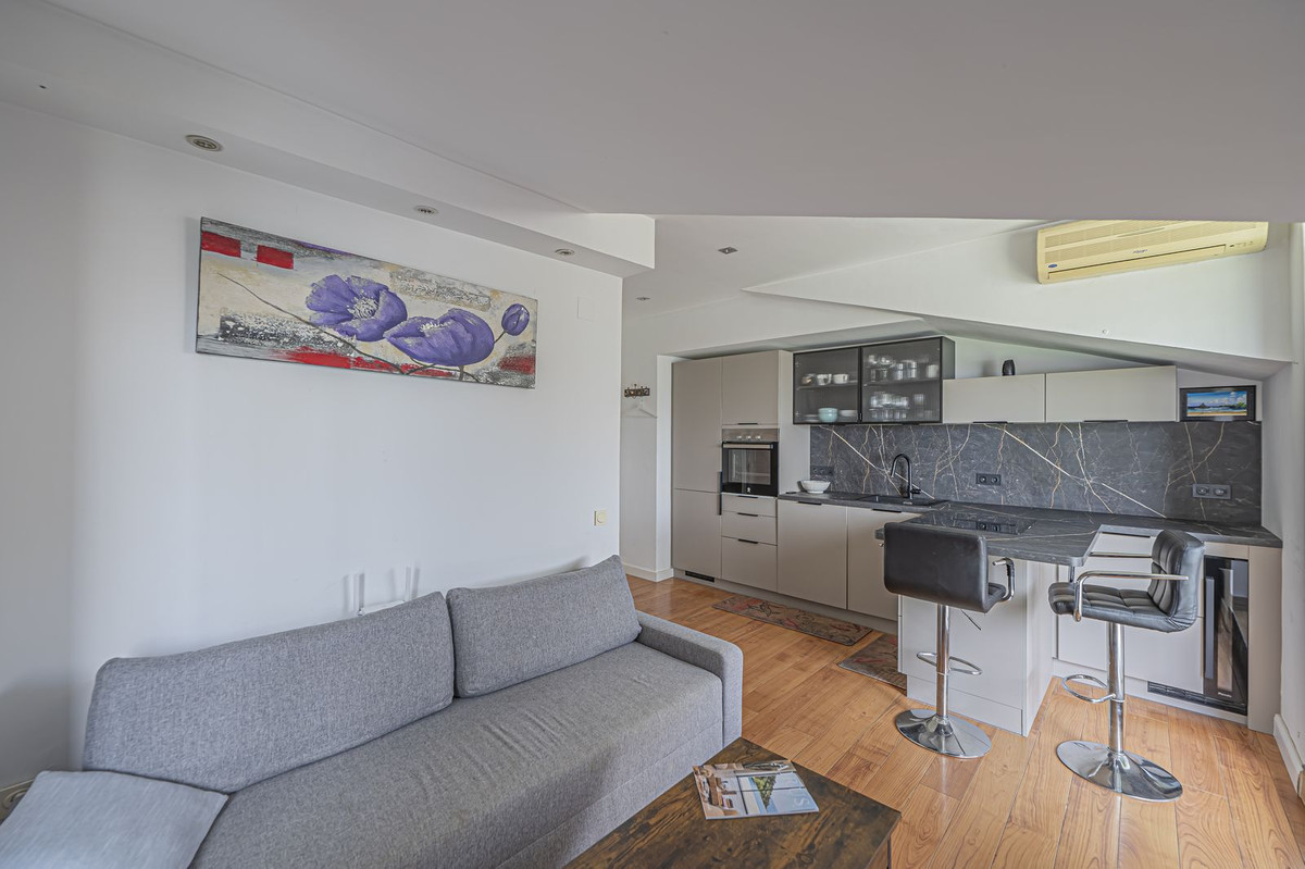 1 bedroom Penthouses for sale in Milla de Oro – R5367196