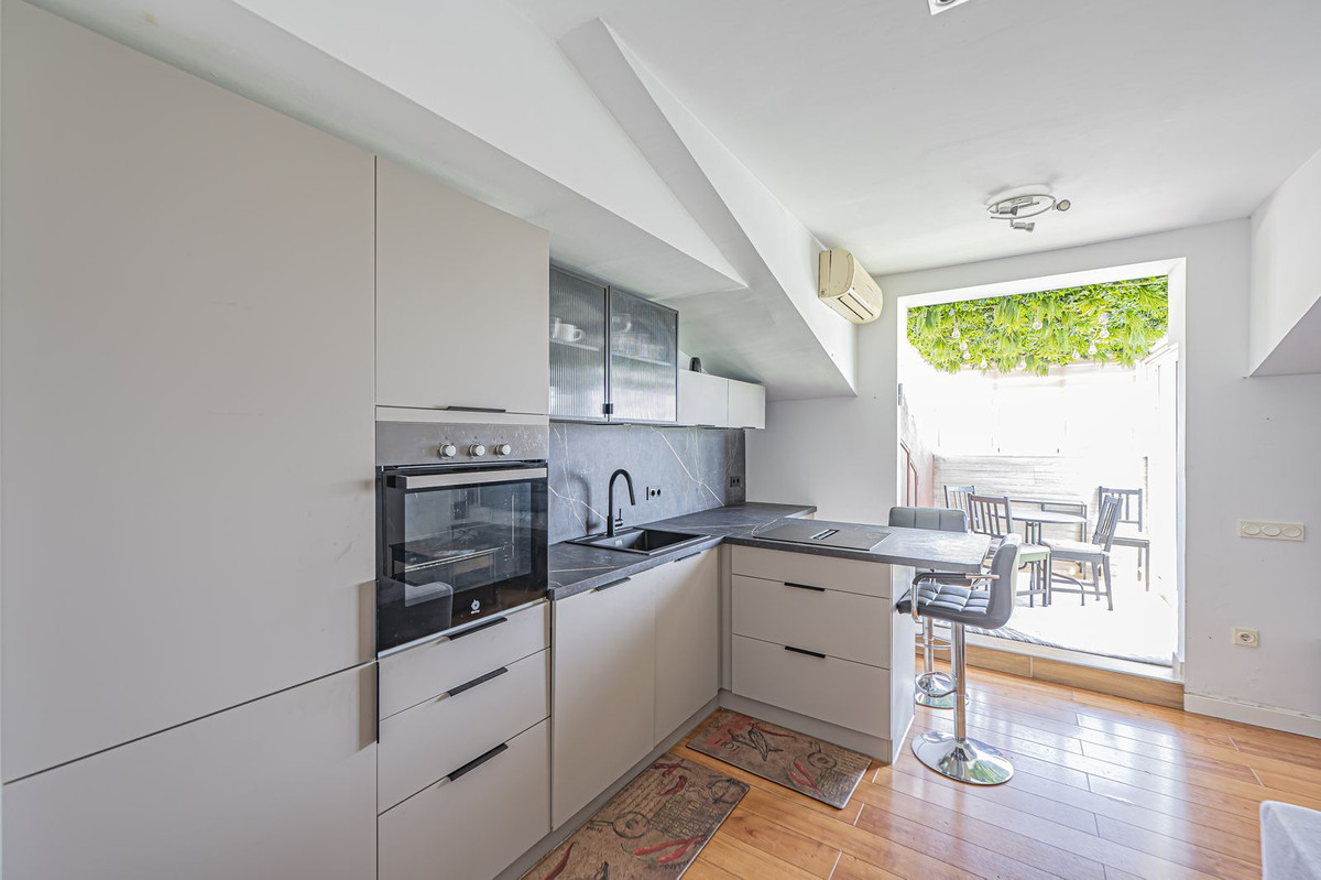 1 bedroom Penthouses for sale in Milla de Oro – R5367196