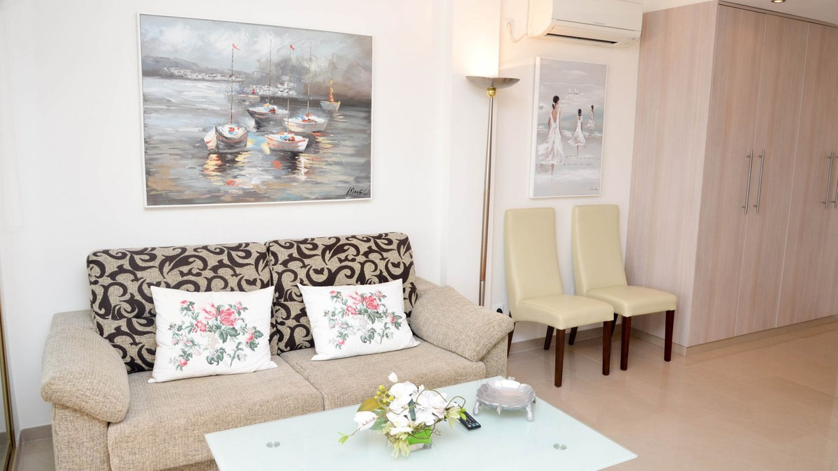 Apartments for sale in Elviria – R5236033 Apartments for sale in Elviria – R5236033