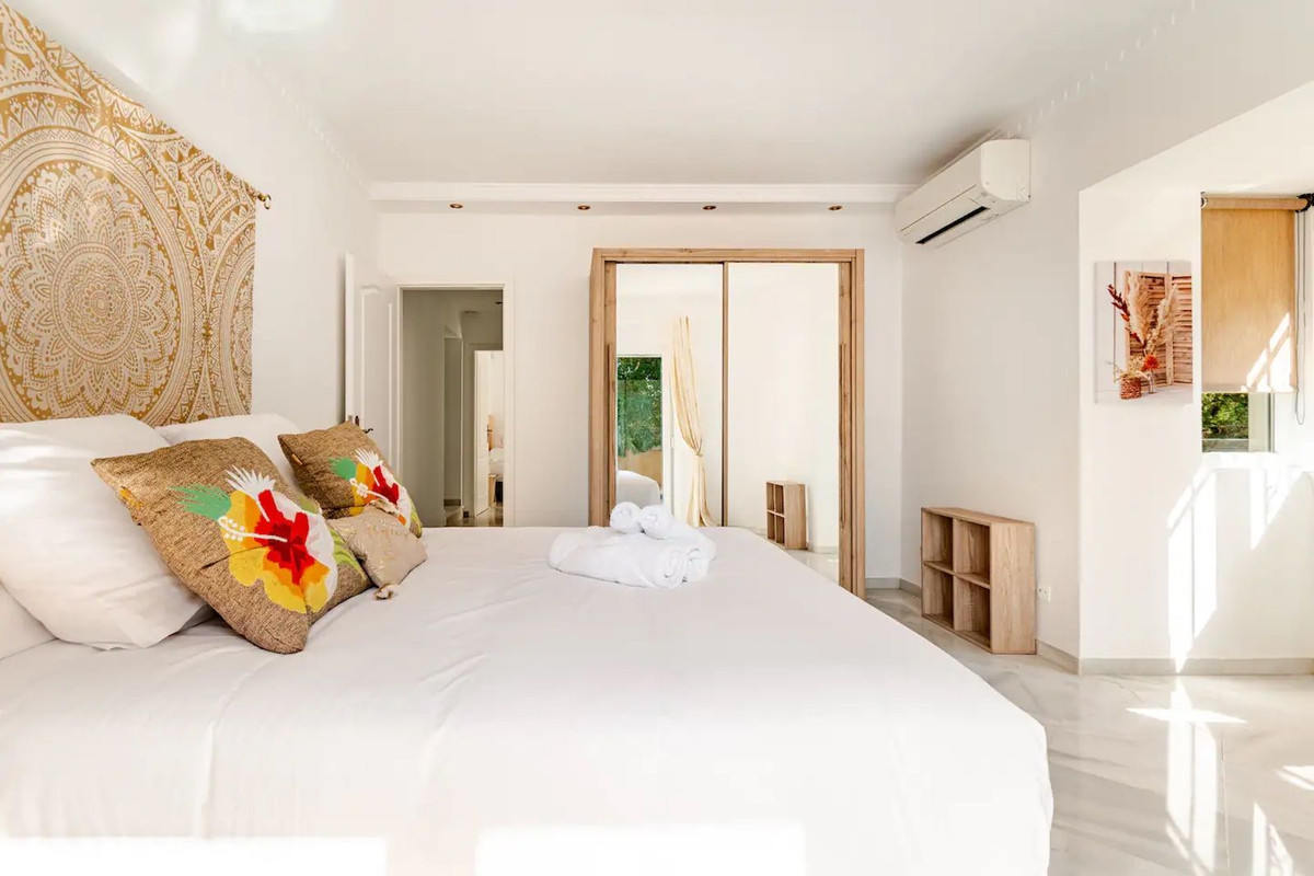 4 bedroom Villas for sale in Nagüeles – R5283919