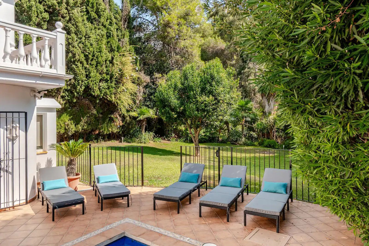 4 bedroom Villas for sale in Nagüeles – R5283919