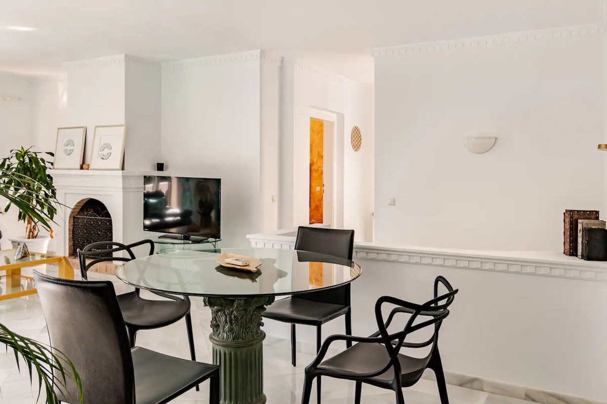 4 bedroom Villas for sale in Nagüeles – R5283919