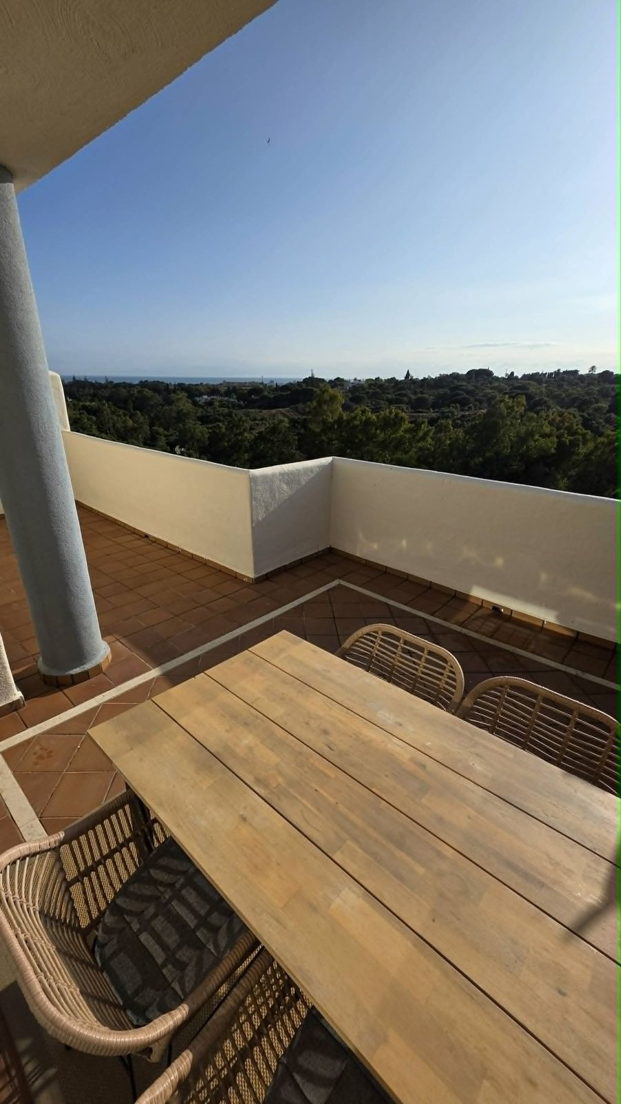 Aticos de 2 dormitorios en venta en Elviria – R5264863