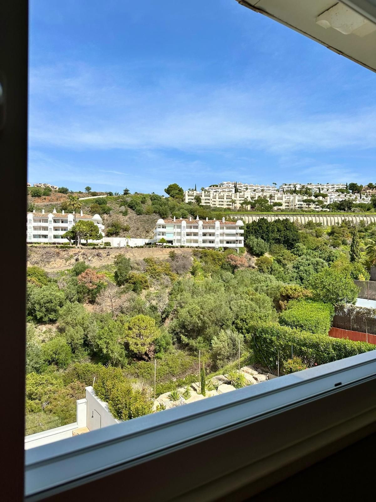 Adosados de 4 dormitorios en venta en Calahonda – R5341957 Adosados de 4 dormitorios en venta en Calahonda – R5341957